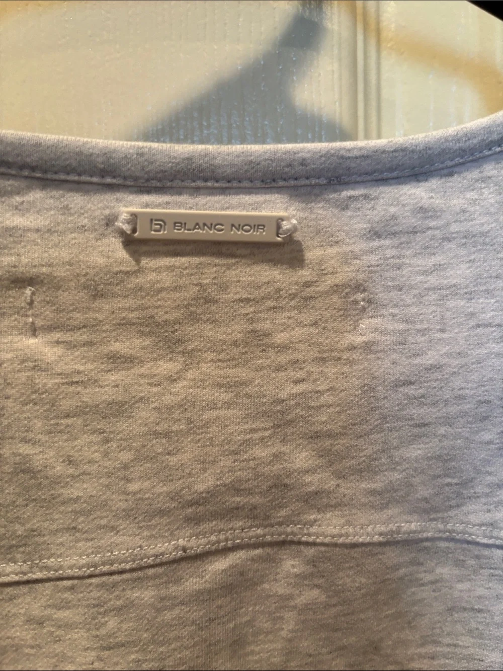 blanc noir Maitri Cropped Sweatshirt - Picture 6 of 7